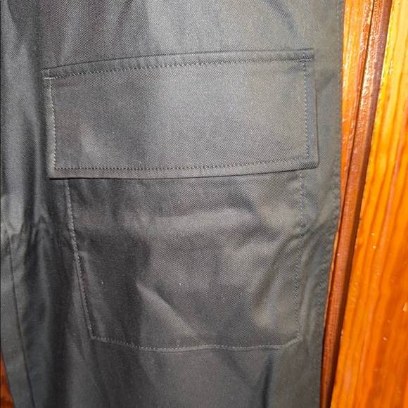 Banana Republic Black High-Rise Cargo Pants - Picture 5 of 11